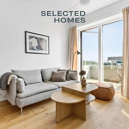 Apartment Spacious Waterfront With Marina And Sea View Aarhus